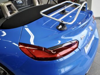 revo-rack 04 polished and anodised luggage rack attached to g29 bmw z4